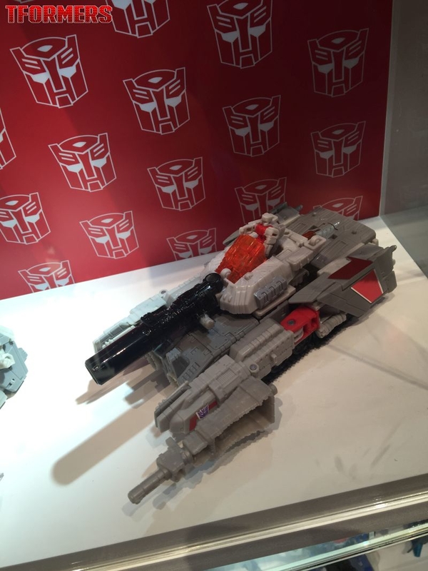 SDCC 2016   Photos From The Hasbro Display With Release Details For Liokaiser TRU RID Exclusive With Stasis Pod  (9 of 30)